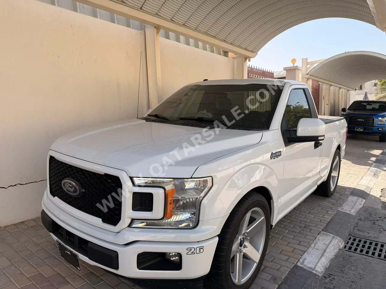 Ford  F  150 SVT  2018  Automatic  37,000 Km  8 Cylinder  Four Wheel Drive (4WD)  Pick Up  White