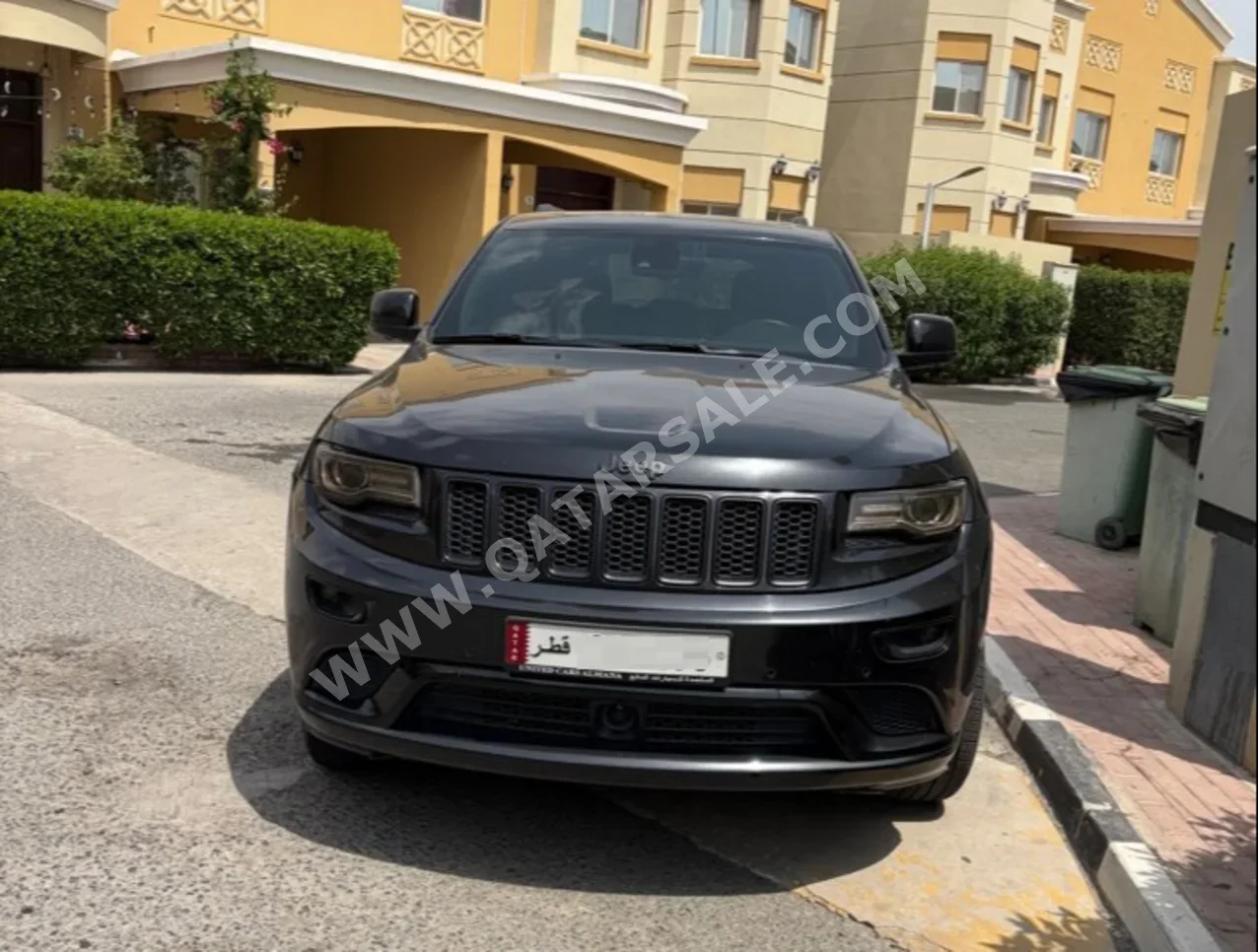 Jeep  Grand Cherokee  Summit  2015  Automatic  138,000 Km  8 Cylinder  Four Wheel Drive (4WD)  SUV  Black