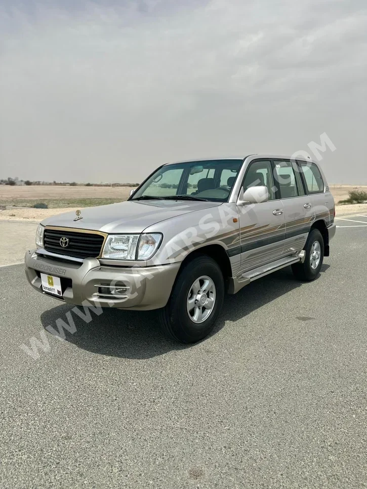 تويوتا  لاند كروزر  جي اكس ار  2002  عادي  266,000 كم  6 سلندر  دفع رباعي  اس يو في  فضي