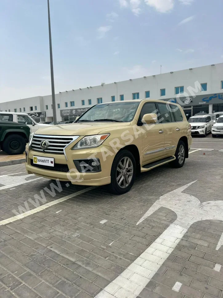 لكزس  ال اكس  570 اس  2010  اوتوماتيك  304,000 كم  8 سلندر  دفع رباعي  اس يو في  بيج