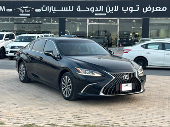 Lexus  ES  300h  2023  Automatic  213,000 Km  6 Cylinder  Rear Wheel Drive (RWD)  Sedan  Black