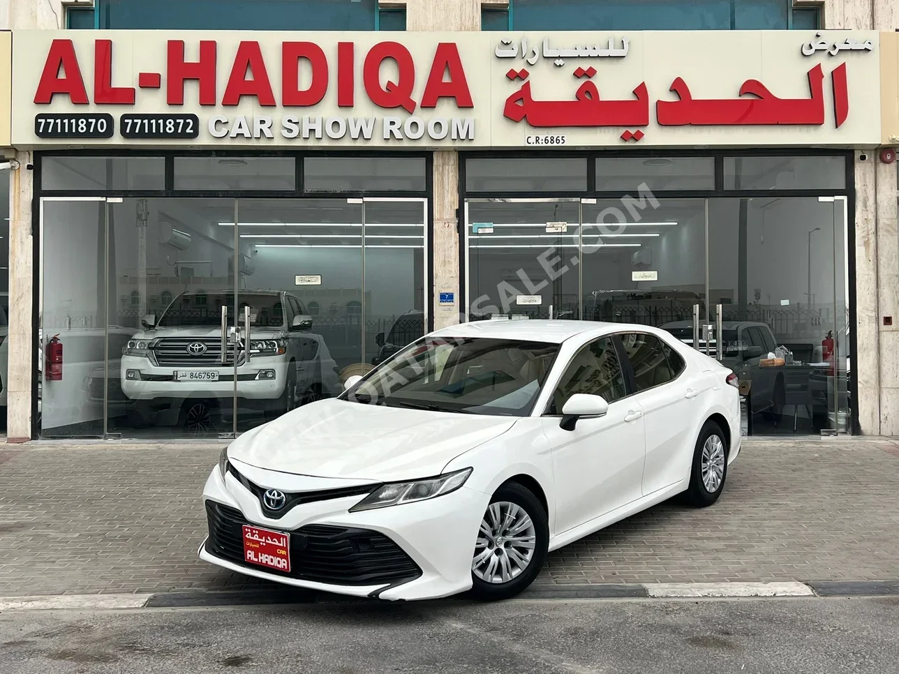 Toyota  Camry  LE  2018  Automatic  184,000 Km  4 Cylinder  Front Wheel Drive (FWD)  Sedan  White