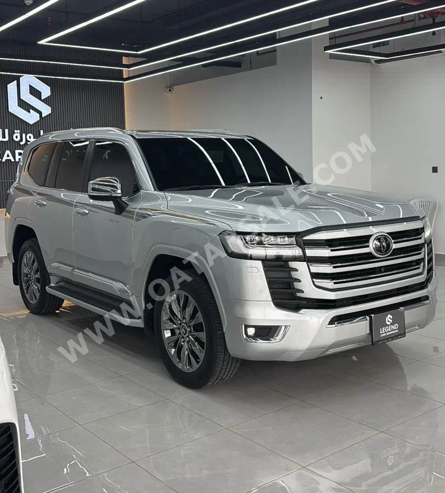 Toyota  Land Cruiser  VXR  2024  Automatic  26,000 Km  6 Cylinder  Four Wheel Drive (4WD)  SUV  Silver  With Warranty