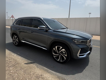 Geely  Monjaro  2025  Automatic  10,314 Km  4 Cylinder  Four Wheel Drive (4WD)  Sedan  Gray  With Warranty