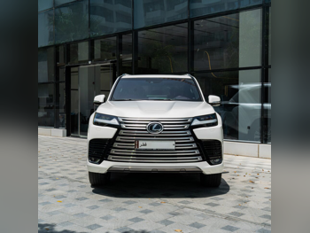 Lexus  LX  600 Luxury  2024  Automatic  47,000 Km  6 Cylinder  All Wheel Drive (AWD)  SUV  White  With Warranty