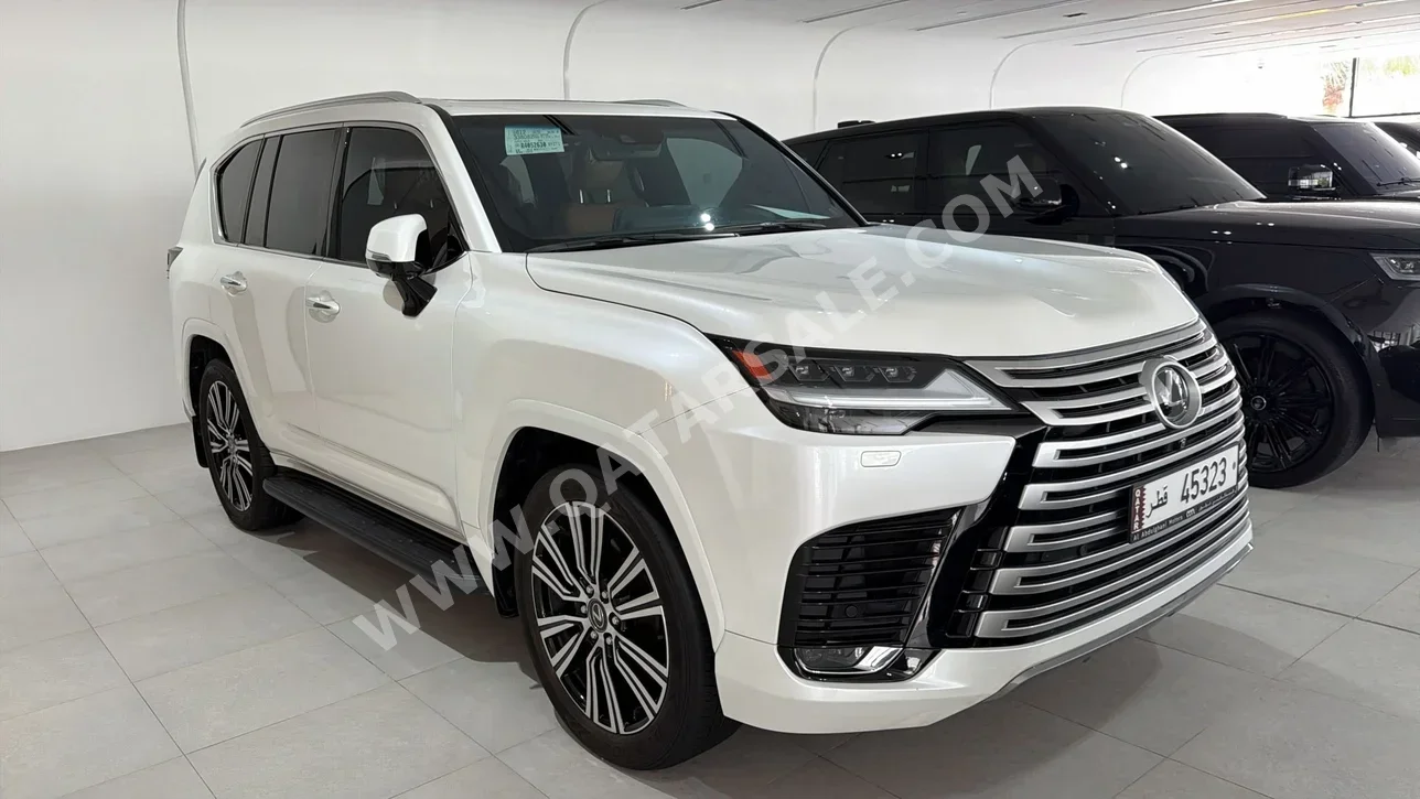 Lexus  LX  600 Luxury  2024  Automatic  47,000 Km  6 Cylinder  All Wheel Drive (AWD)  SUV  White  With Warranty