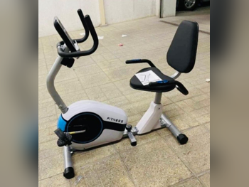 أجهزة اللياقة البدنية - دراجات التمرين