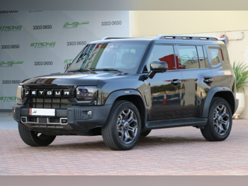 Jetour  T2  Luxury  2025  Automatic  14,000 Km  4 Cylinder  Four Wheel Drive (4WD)  SUV  Black  With Warranty