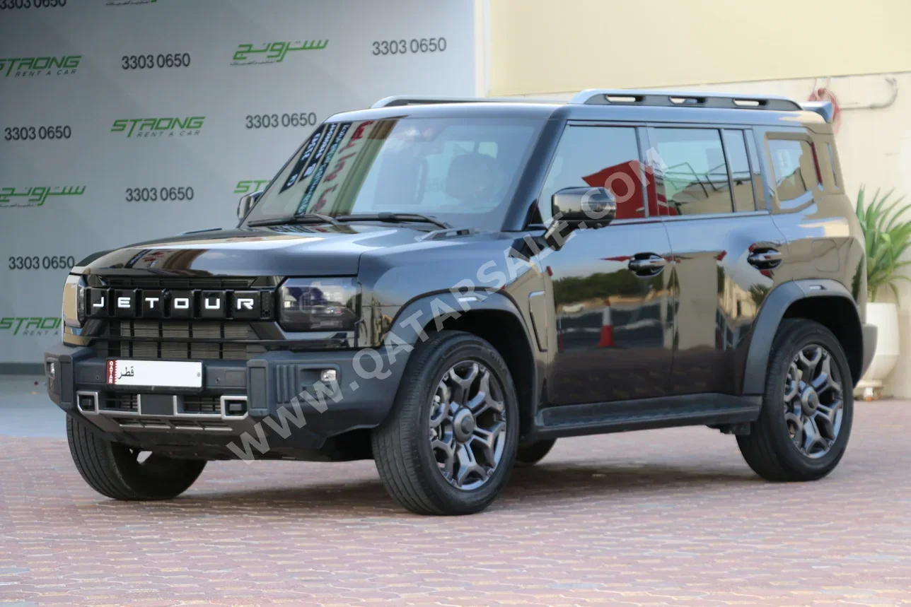 Jetour  T2  Luxury  2025  Automatic  14,000 Km  4 Cylinder  Four Wheel Drive (4WD)  SUV  Black  With Warranty