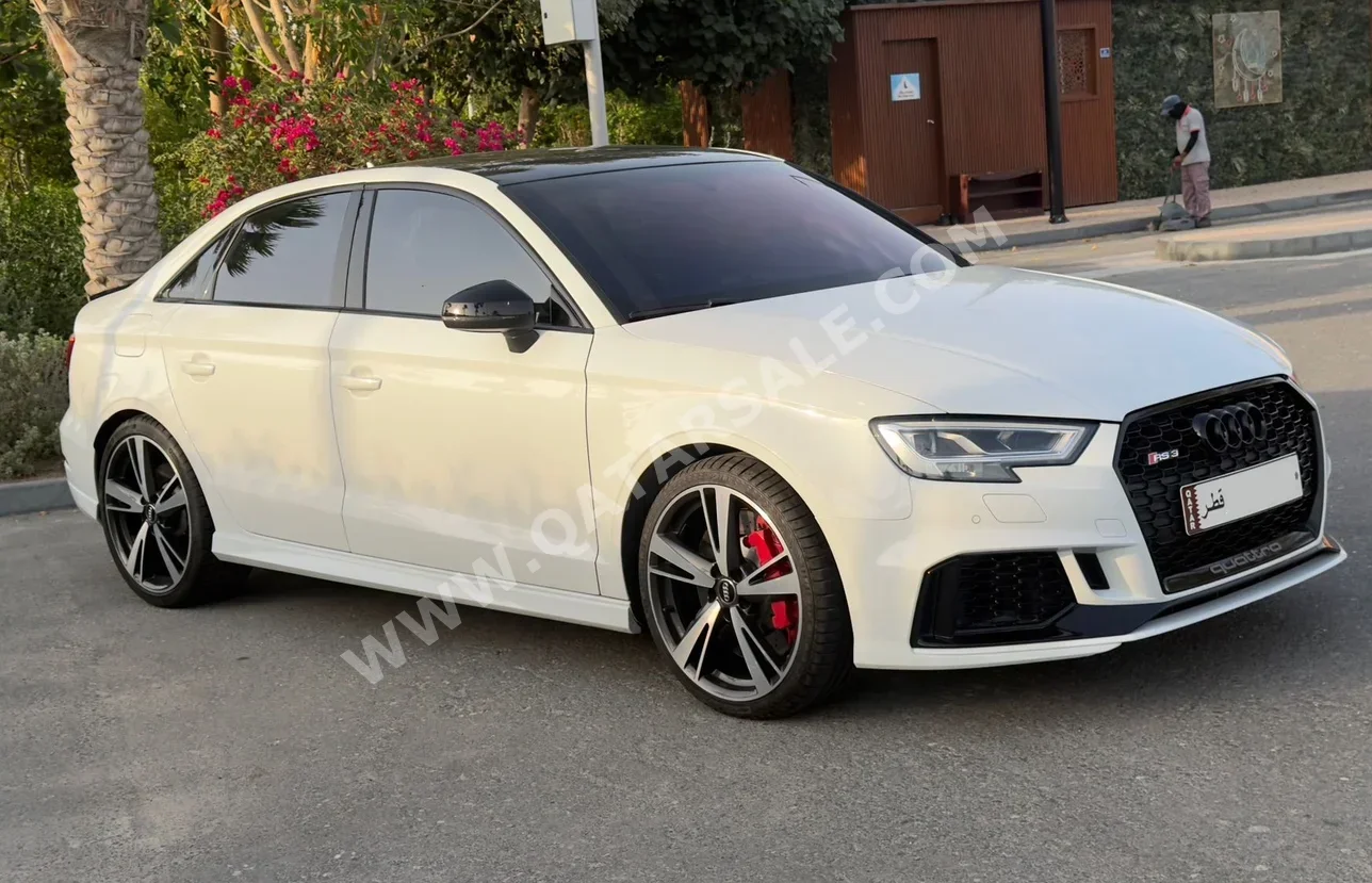 Audi  RS  3  2017  Automatic  39,000 Km  5 Cylinder  All Wheel Drive (AWD)  Sedan  White