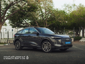 اودي  كيو 5  4 سلندر  سبورت \ كوبيه  رمادي  2025