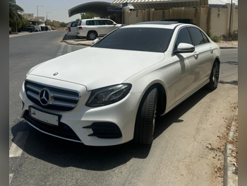 Mercedes-Benz E-Class 200 2017 Automatic 53,000 Km 4 Cylinder Rear Wheel Drive (RWD) Sedan White