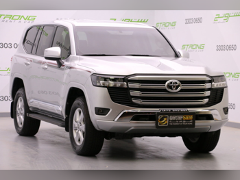 Toyota  Land Cruiser  GXR  2025  Automatic  42,000 Km  6 Cylinder  Four Wheel Drive (4WD)  SUV  Silver  With Warranty