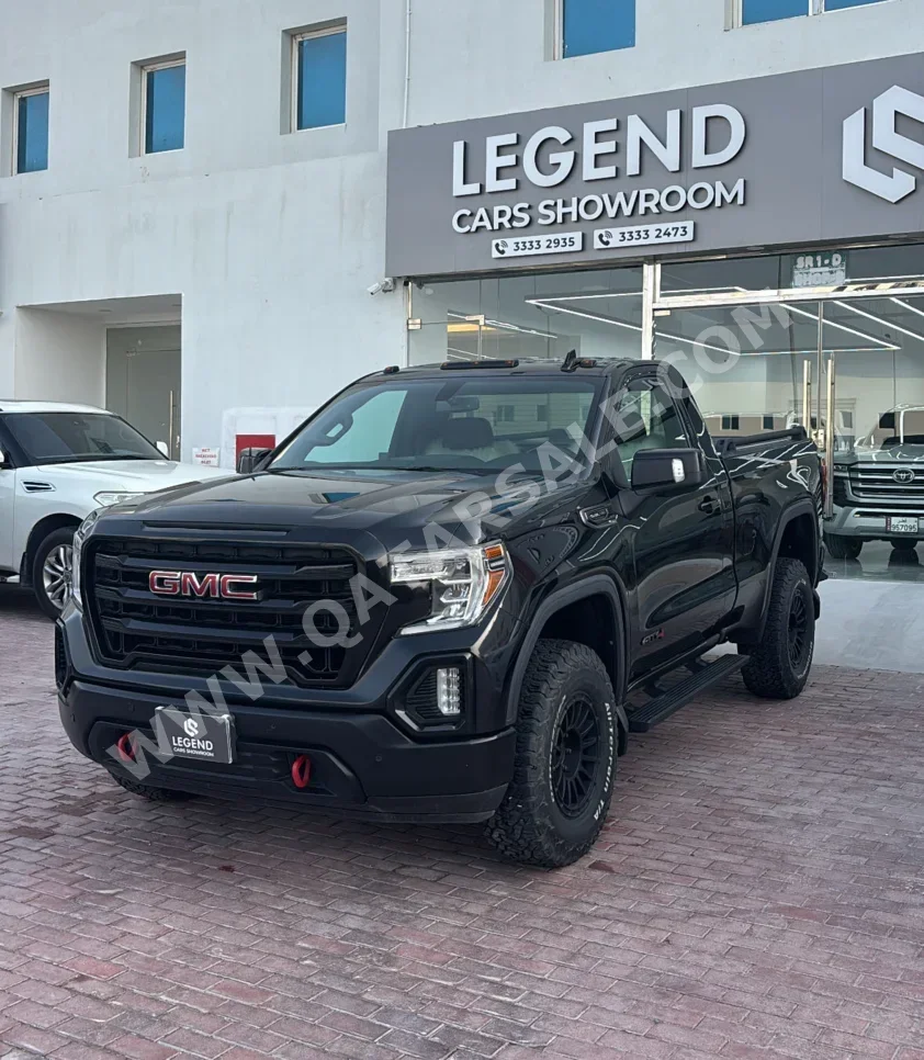 GMC  Sierra  AT4  2020  Automatic  152,000 Km  8 Cylinder  Four Wheel Drive (4WD)  Pick Up  Black