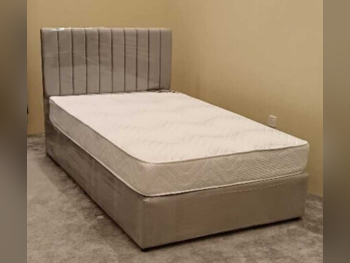 Beds - Lifestyle  - Queen  - Brown  - Mattress Included