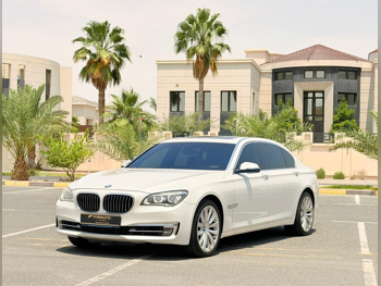 BMW  7-Series  740 iL  2014  Automatic  152,000 Km  6 Cylinder  Rear Wheel Drive (RWD)  Sedan  White
