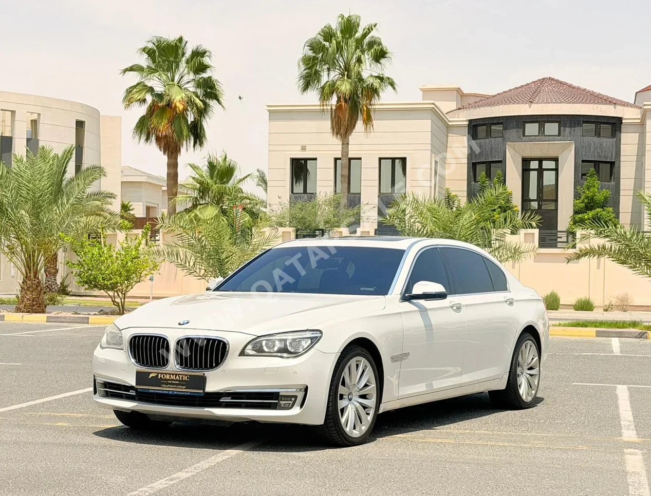 BMW  7-Series  740 iL  2014  Automatic  152,000 Km  6 Cylinder  Rear Wheel Drive (RWD)  Sedan  White