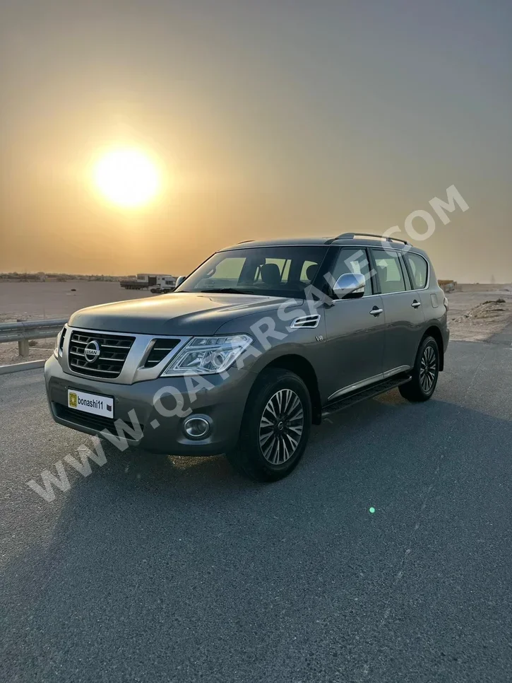 Nissan  Patrol  SE Platinum  2016  Automatic  389,000 Km  8 Cylinder  Four Wheel Drive (4WD)  SUV  Gray