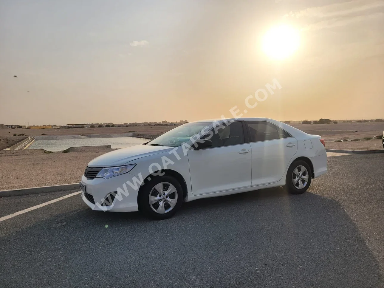 تويوتا  كامري  2014  اوتوماتيك  326,000 كم  4 سلندر  سحب امامي  سيدان  أبيض