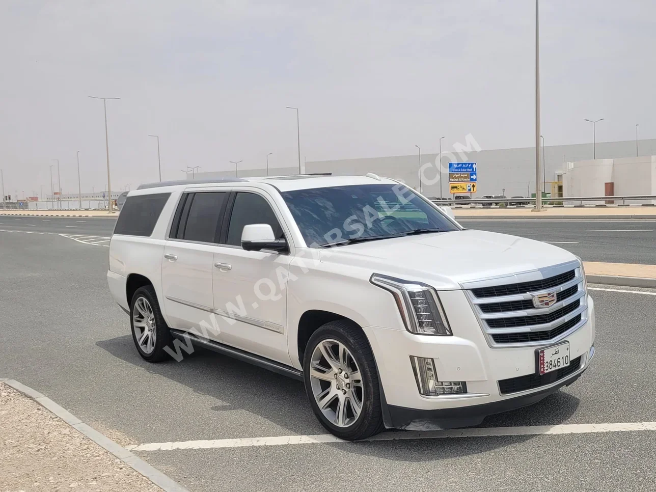 Cadillac  Escalade  2016  Automatic  161,000 Km  8 Cylinder  Four Wheel Drive (4WD)  SUV  White