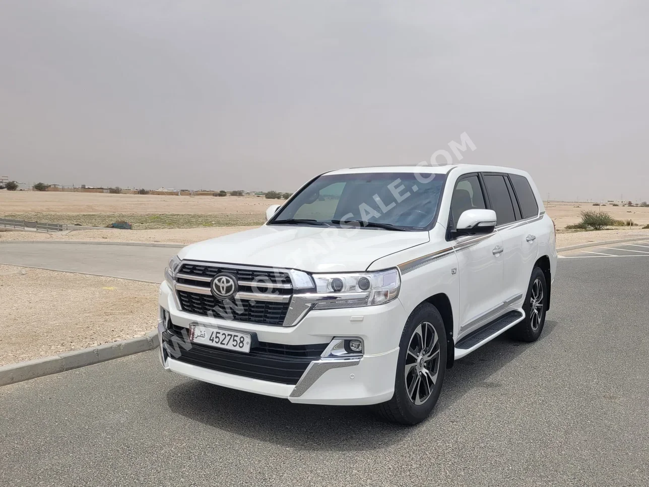 Toyota  Land Cruiser  VXR  2018  Automatic  278,000 Km  8 Cylinder  Four Wheel Drive (4WD)  SUV  White