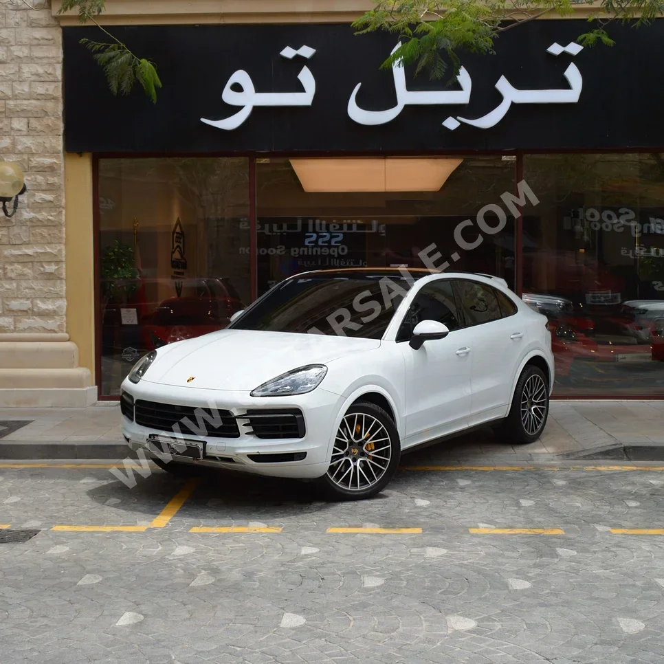Porsche  Cayenne  2021  Automatic  68,720 Km  6 Cylinder  Four Wheel Drive (4WD)  SUV  White
