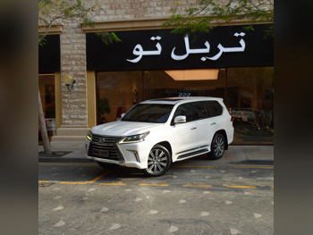 لكزس ال اكس 570 2017 اوتوماتيك 237,000 كم 8 سلندر دفع رباعي اس يو في أبيض
