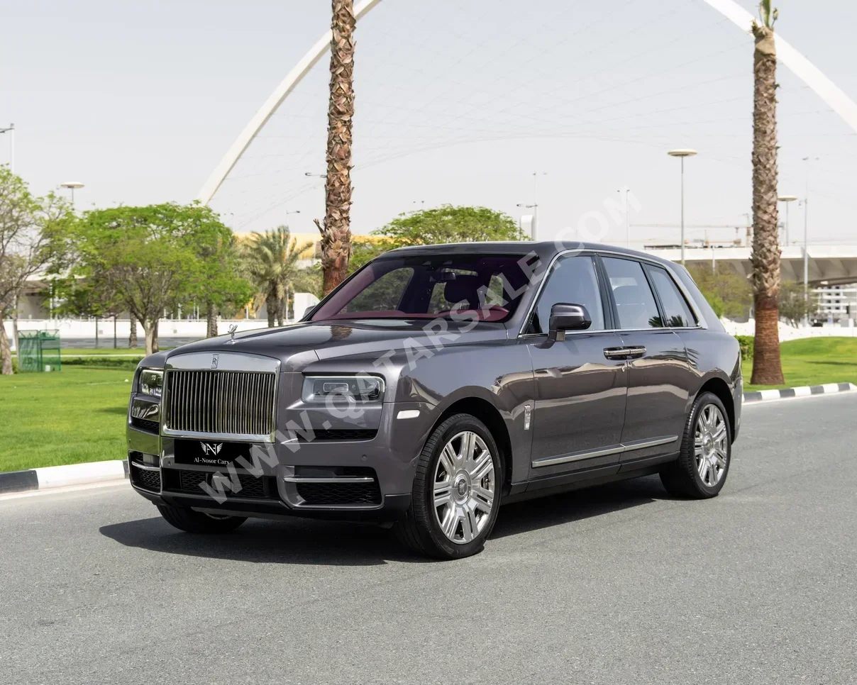 رولز - رويس  كولينان  2023  اوتوماتيك  6,000 كم  12 سلندر  دفع رباعي  اس يو في  رمادي  تحت الضمان