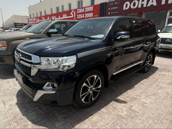 Toyota  Land Cruiser  VXS- Grand Touring S  2016  Automatic  279,000 Km  8 Cylinder  Four Wheel Drive (4WD)  SUV  Dark Blue