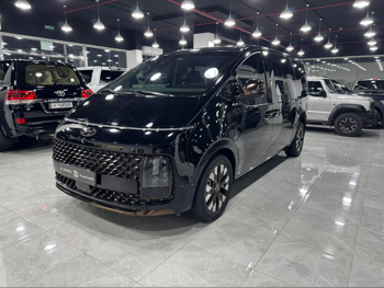 Hyundai  Staria  2024  Automatic  1,900 Km  6 Cylinder  Front Wheel Drive (FWD)  Van / Bus  Black  With Warranty