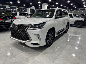 Lexus  LX  570 S  2018  Automatic  416,000 Km  8 Cylinder  Four Wheel Drive (4WD)  SUV  White