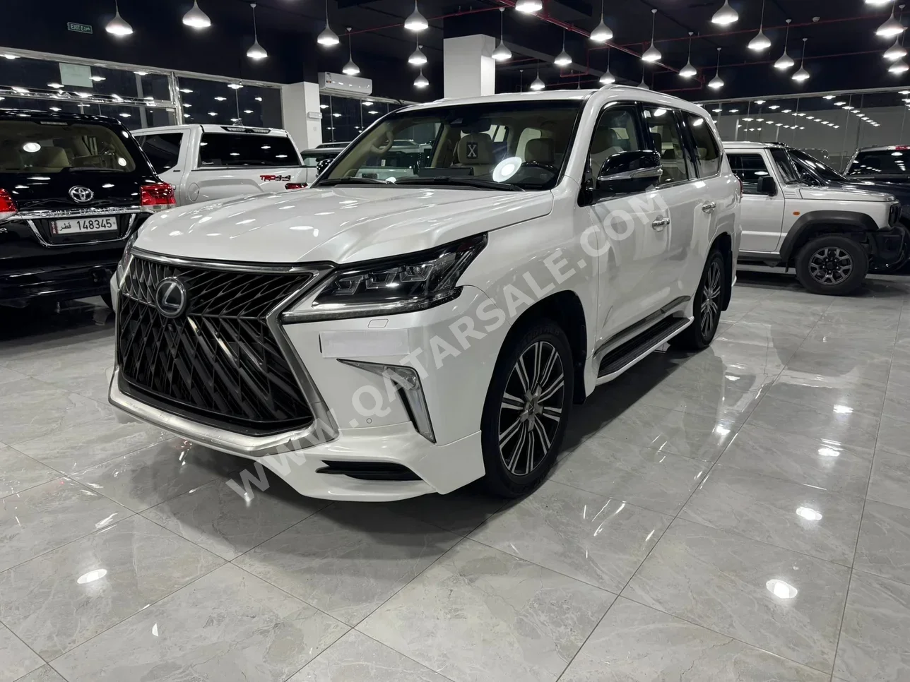 Lexus  LX  570 S  2018  Automatic  416,000 Km  8 Cylinder  Four Wheel Drive (4WD)  SUV  White