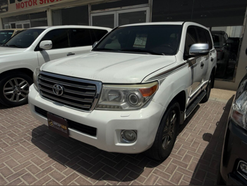Toyota  Land Cruiser  GXR  2015  Automatic  350,000 Km  8 Cylinder  Four Wheel Drive (4WD)  SUV  White