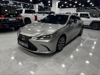 Lexus  ES  350  2022  Automatic  58,000 Km  6 Cylinder  Rear Wheel Drive (RWD)  Sedan  Gray