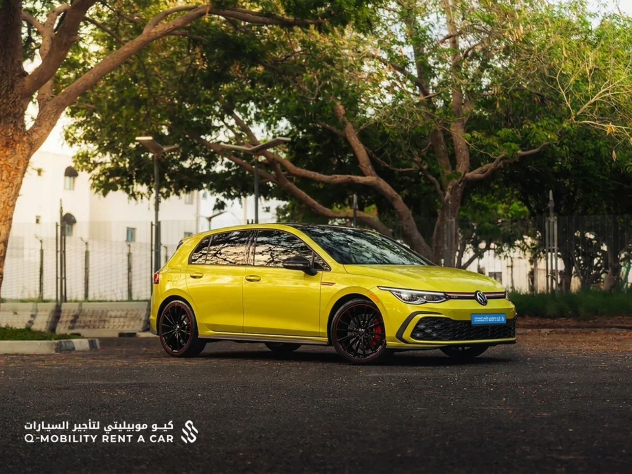 Volkswagen  Golf  4 Cylinder  2x4  Yellow  2023