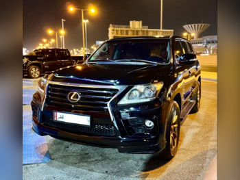 لكزس ال اكس 570 2013 اوتوماتيك 259,000 كم 8 سلندر دفع رباعي اس يو في أسود
