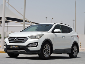 Hyundai Santa Fe 2015 Automatic 41,000 Km 6 Cylinder Four Wheel Drive (4WD) SUV White