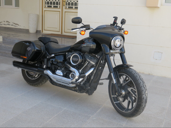 Harley Davidson  SportSter -  2021 - Color Black