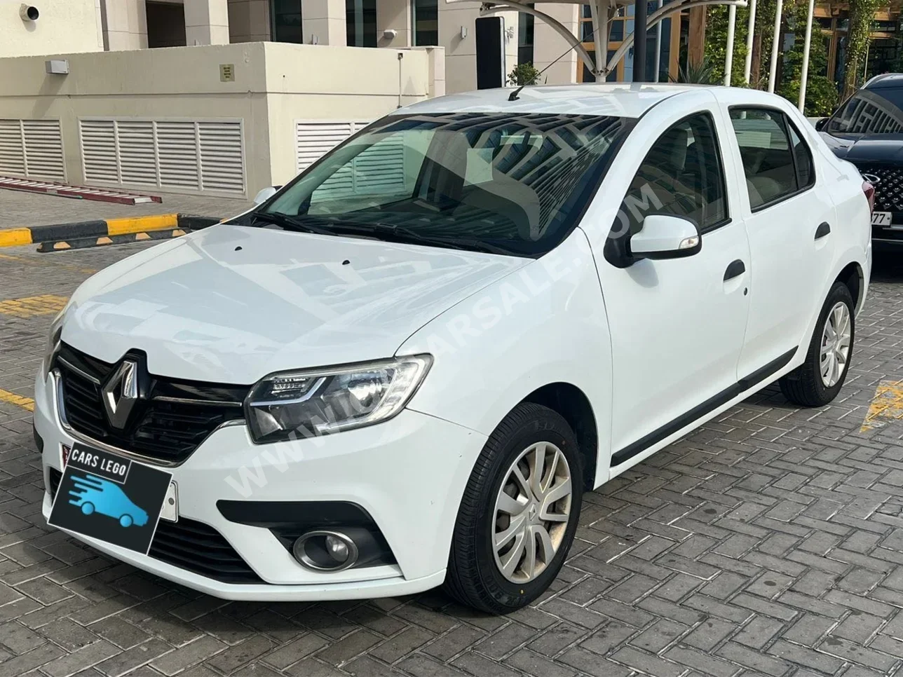 Renault  Symbol  2019  Automatic  150,000 Km  4 Cylinder  Front Wheel Drive (FWD)  Sedan  White