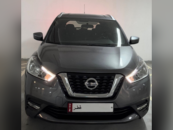 Nissan  Kicks  2017  Automatic  85,000 Km  4 Cylinder  Front Wheel Drive (FWD)  SUV  Gray