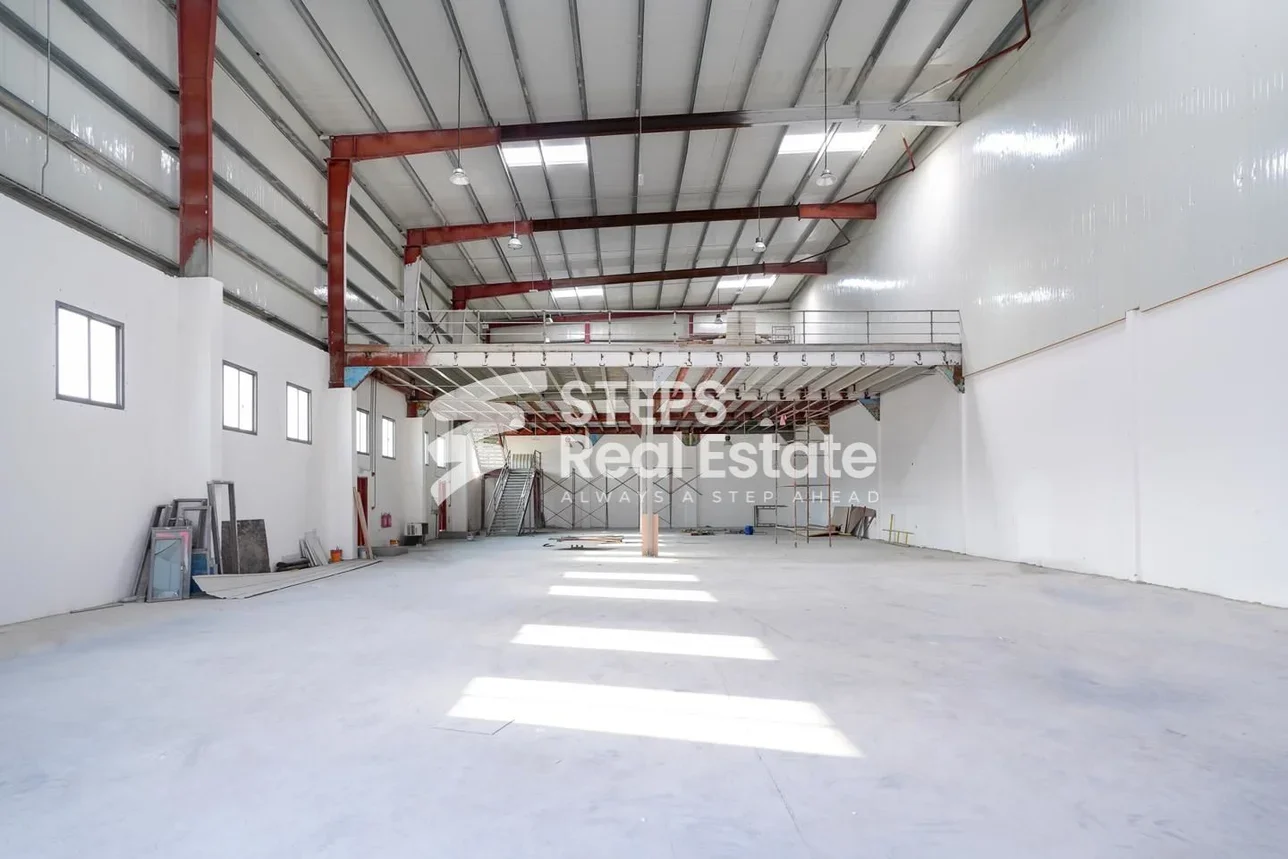 Warehouses & Stores - Al Wakrah  - Barkit Al Awamer  -Area Size: 1850 Square Meter