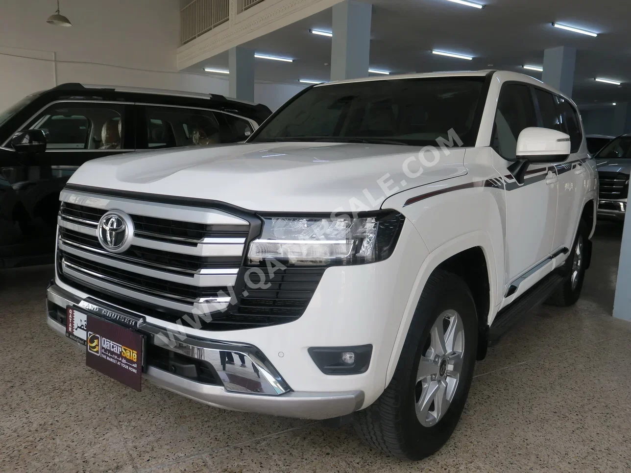 Toyota  Land Cruiser  GXR Twin Turbo  2025  Automatic  19,000 Km  6 Cylinder  Four Wheel Drive (4WD)  SUV  White  With Warranty