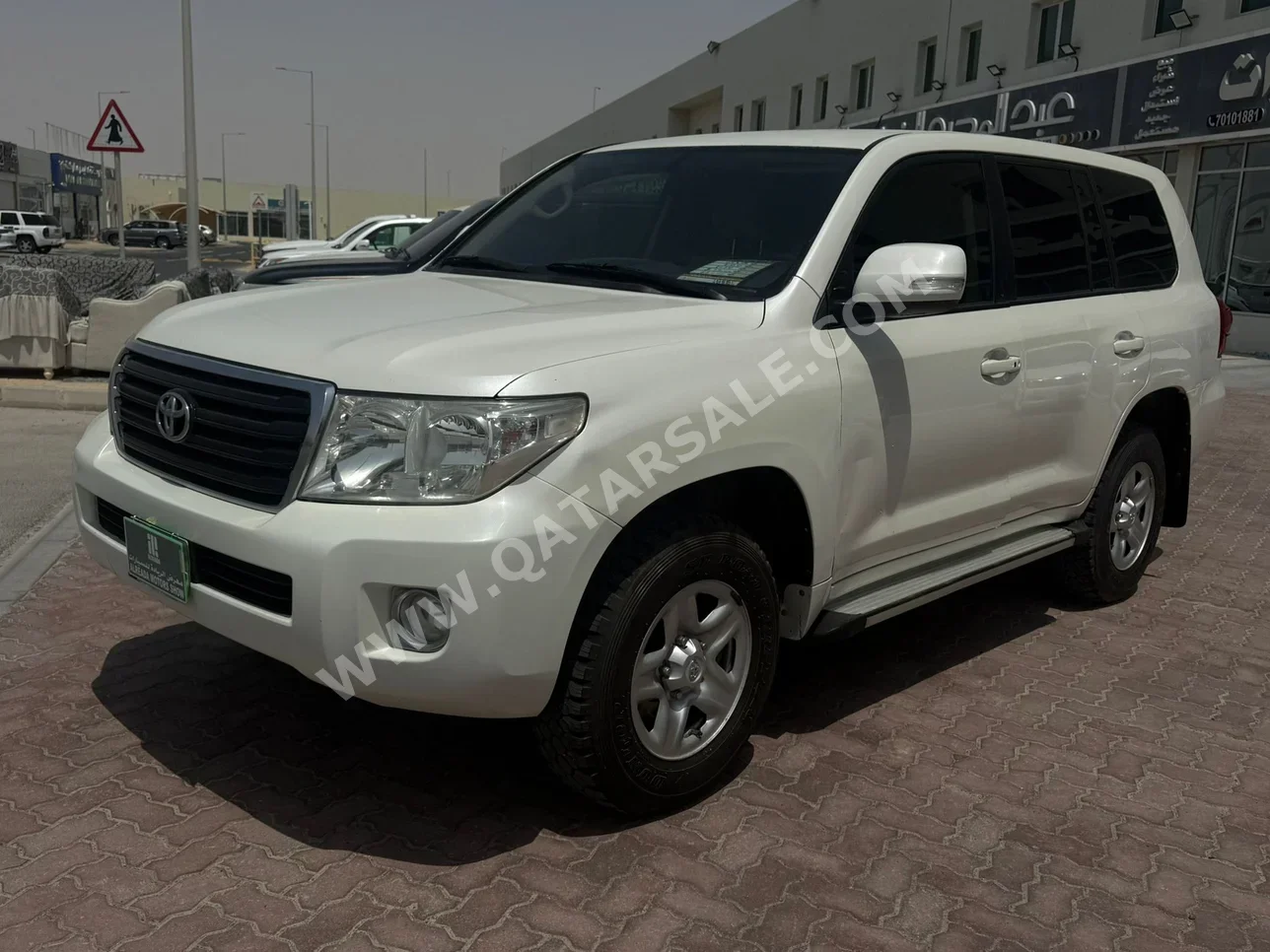 Toyota  Land Cruiser  GX  2014  Automatic  335,000 Km  6 Cylinder  Four Wheel Drive (4WD)  SUV  White