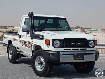 Toyota  Land Cruiser  LX  2025  Manual  3,000 Km  4 Cylinder  Four Wheel Drive (4WD)  Pick Up  White  With Warranty