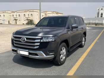 Toyota  Land Cruiser  GXR  2022  Automatic  90,000 Km  6 Cylinder  Four Wheel Drive (4WD)  SUV  Gray