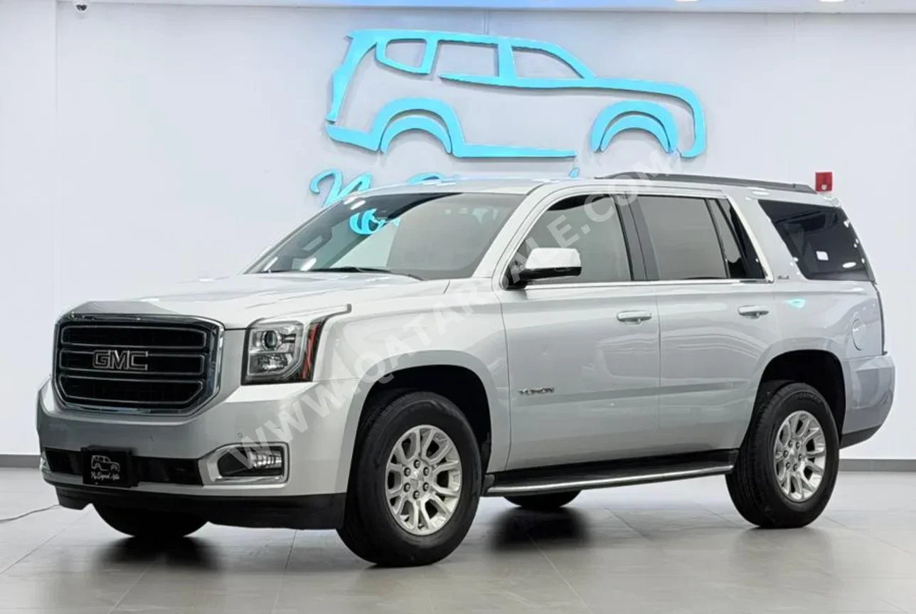 GMC  Yukon  2017  Automatic  225,000 Km  8 Cylinder  Four Wheel Drive (4WD)  SUV  Silver