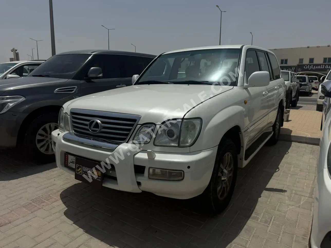 Lexus  LX  470  2007  Automatic  495,000 Km  8 Cylinder  Four Wheel Drive (4WD)  SUV  White