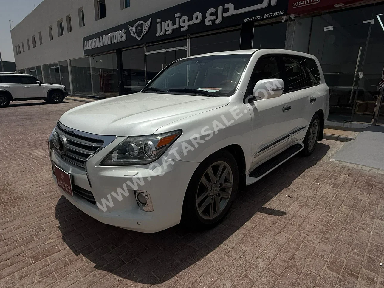 لكزس  ال اكس  570  2013  اوتوماتيك  327,000 كم  8 سلندر  دفع رباعي  اس يو في  أبيض