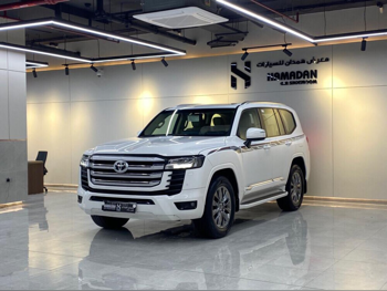 Toyota  Land Cruiser  GXR Twin Turbo  2022  Automatic  122,000 Km  6 Cylinder  Four Wheel Drive (4WD)  SUV  White