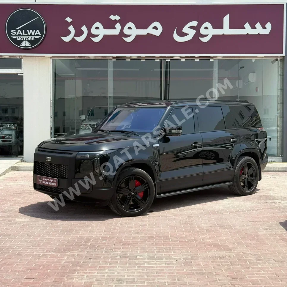 Rox Motor  Jishi  01  2025  Automatic  10,000 Km  4 Cylinder  Four Wheel Drive (4WD)  SUV  Black  With Warranty
